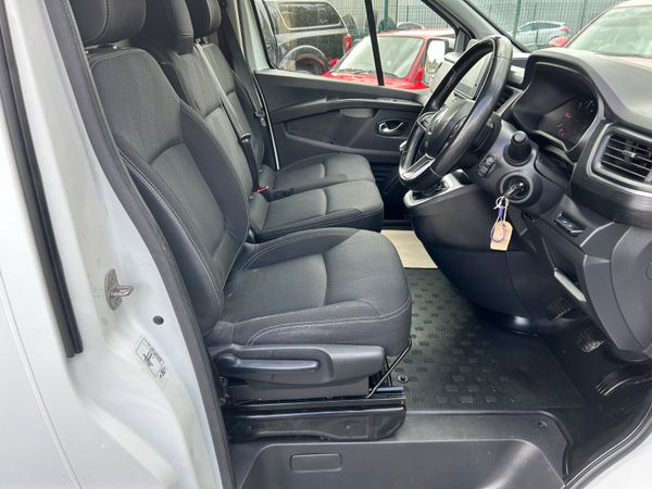 RENAULT TRAFFIC SPORT 2.0DCI LWB NO VAT 387421512