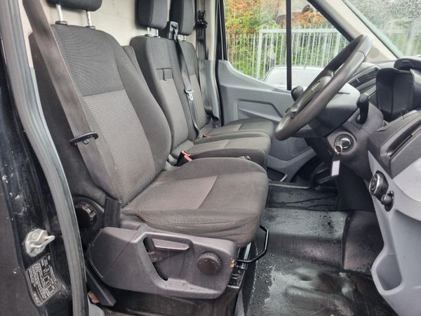 Ford Transit With Tail lift 387581377