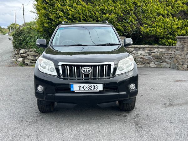 2011 Toyota Land Cruiser Crew Cab 5 seats 387676992