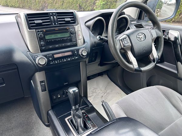 2011 Toyota Land Cruiser Crew Cab 5 seats 387676996