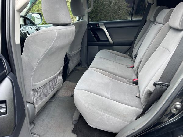 2011 Toyota Land Cruiser Crew Cab 5 seats 387676997