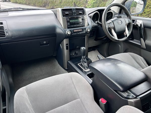 2011 Toyota Land Cruiser Crew Cab 5 seats 387676998