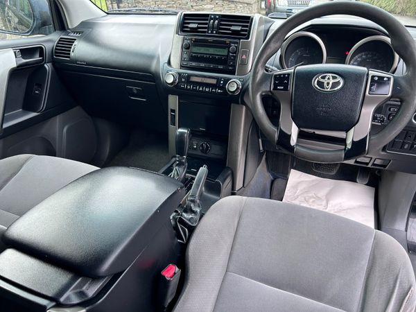 2011 Toyota Land Cruiser Crew Cab 5 seats 387676999