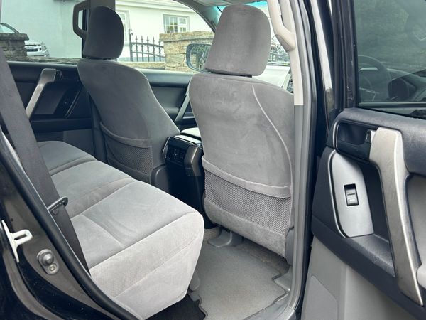 2011 Toyota Land Cruiser Crew Cab 5 seats 387677003