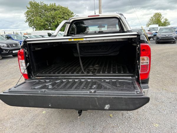 Nissan Navara 387678506