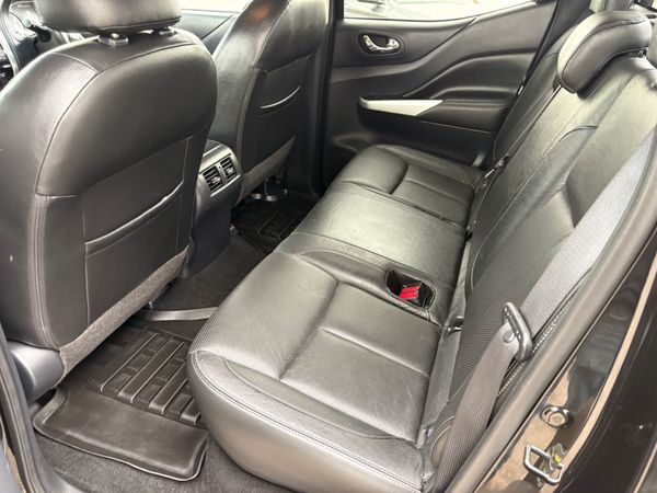 Nissan Navara 387678508