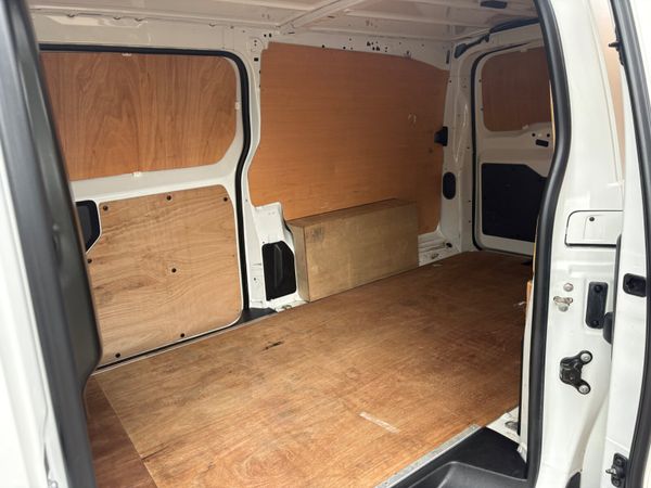 Vauxhall Vivaro LWB 387680029