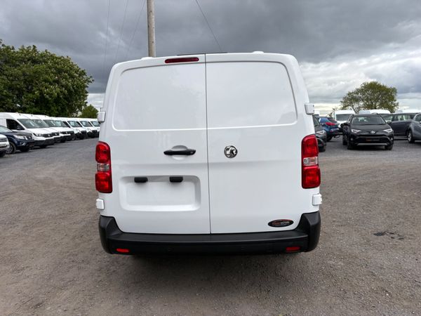 Vauxhall Vivaro LWB 387680031