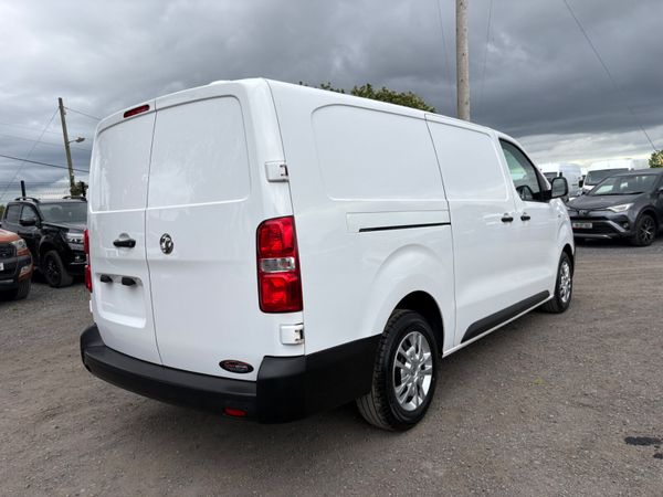 Vauxhall Vivaro LWB 387680032