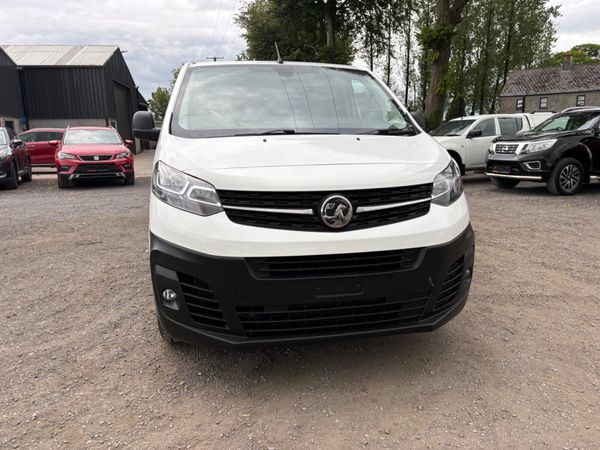 Vauxhall Vivaro LWB 387680033