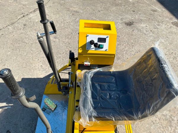 UNUSED CK 80r RIDE ON POWER FLOAT........5375. 387608614