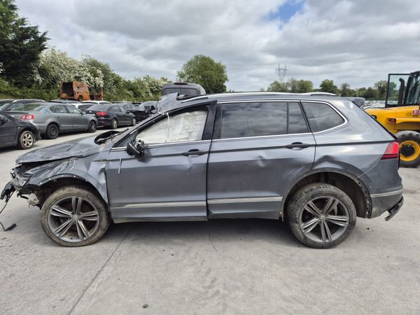 2020 VW Tiguan *For Parts* 387612027