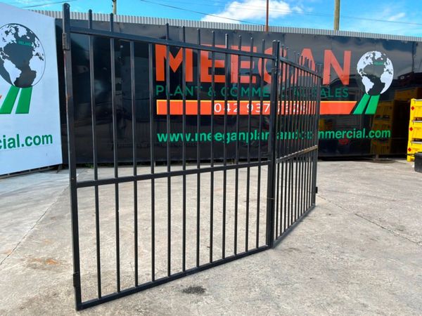UNUSED 14ft WROUGHT IRON GATES.....4122. 387612331