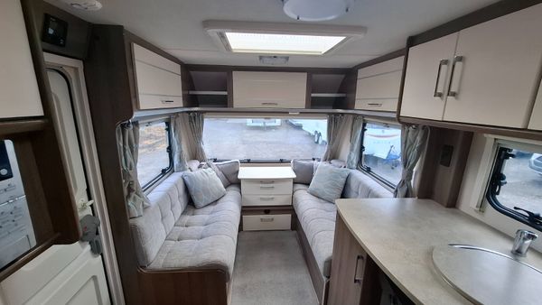 Lunar Venus 4 Berth Island Bed Caravan 387753945