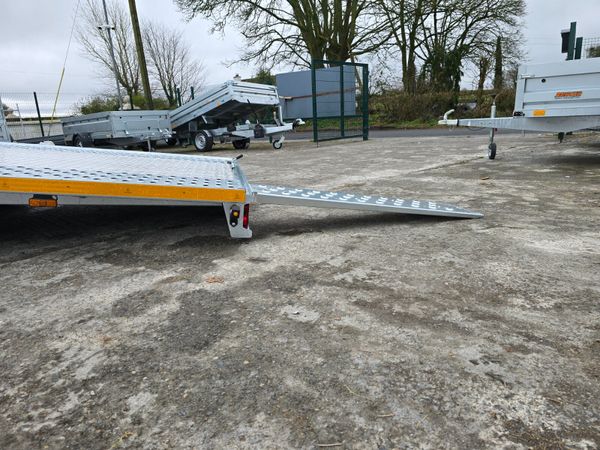 Car Transporter 387770384