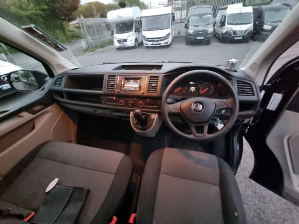 Volkswagen Transporter 2020 387714331