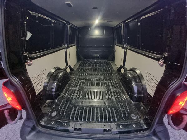 Volkswagen Transporter 2020 387714334