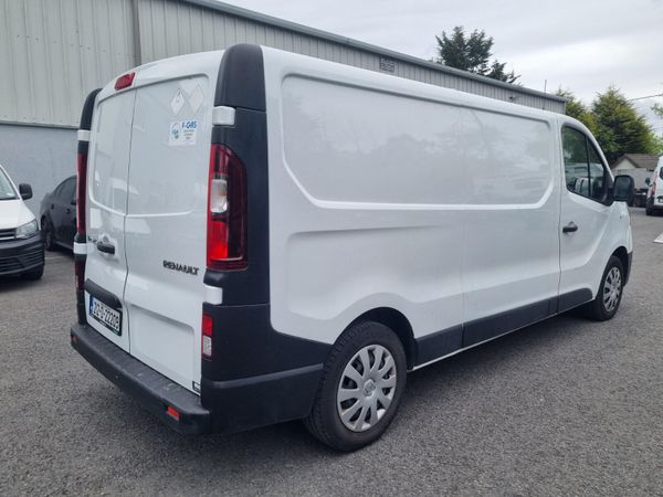 Renault Trafic 2021 387716050