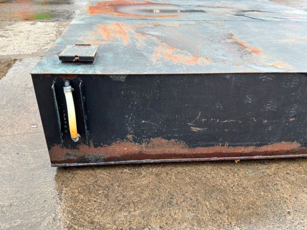 5000 LITRES WASTE WATER STORAGE TANK......4070-1. 387720438