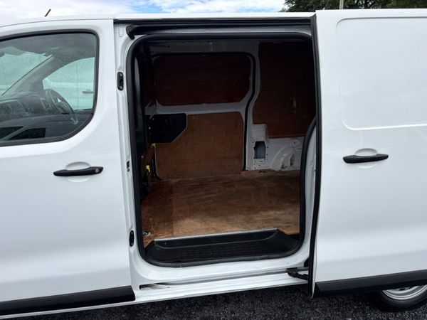 Opel Vivaro LWB 387730679
