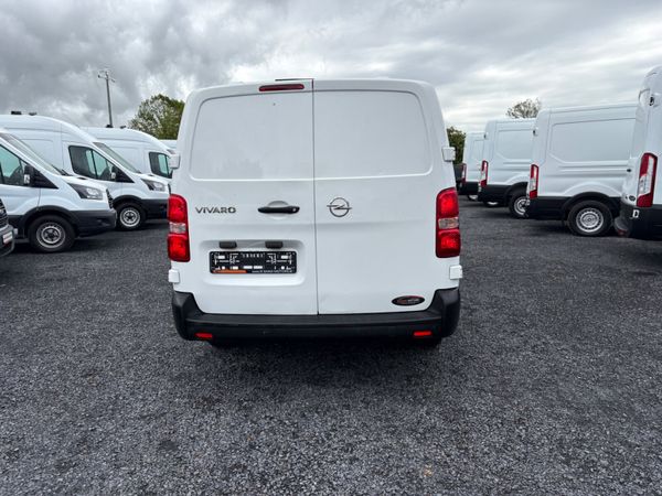 Opel Vivaro LWB 387730691