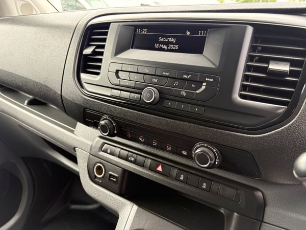 Opel Vivaro LWB 387730694