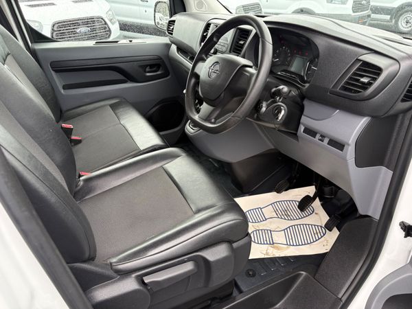Opel Vivaro LWB 387730695