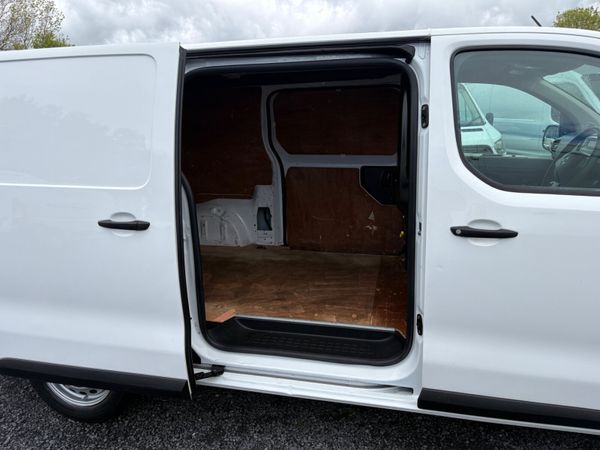 Opel Vivaro LWB 387730700