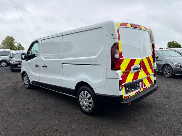 Renault Trafic 2.0 LWB 387731224