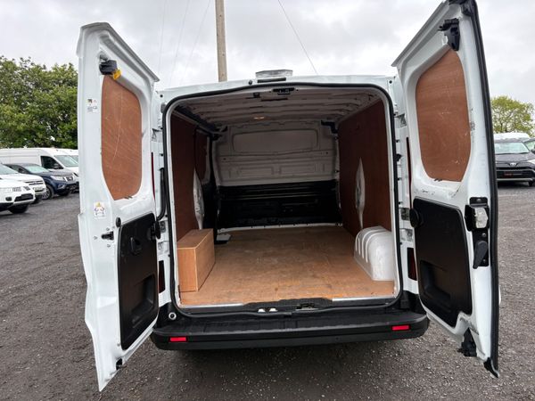 Renault Trafic 2.0 LWB 387731229