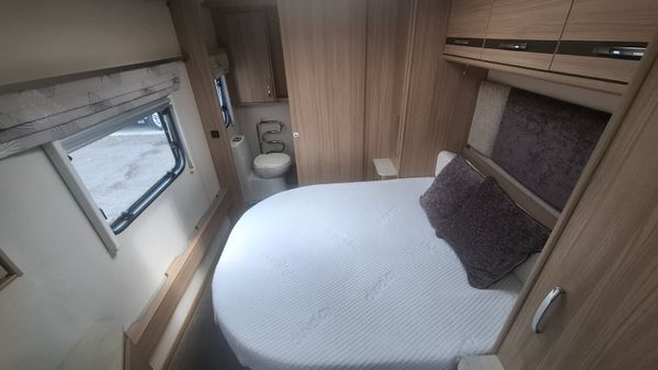 Coachman Patiche 575 Caravan Island Bed 387850356