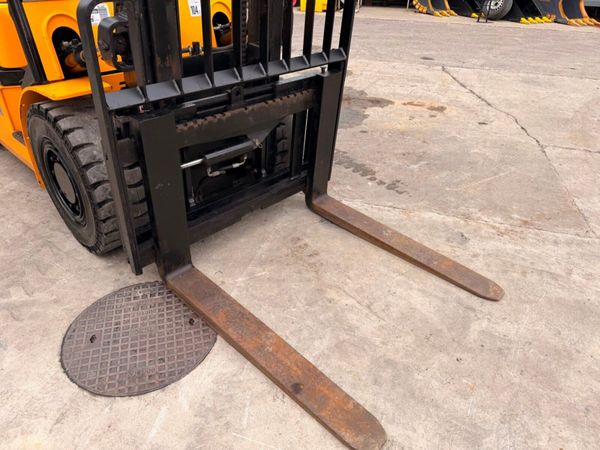 2018 HYUNDAI ... 5 TON GAS FORKLIFT ...822 hours 387861946