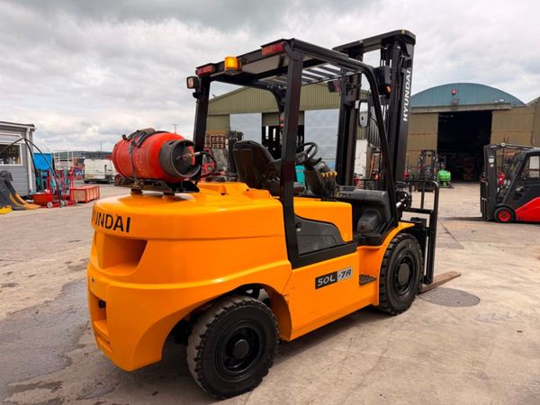 2018 HYUNDAI ... 5 TON GAS FORKLIFT ...822 hours 387861932