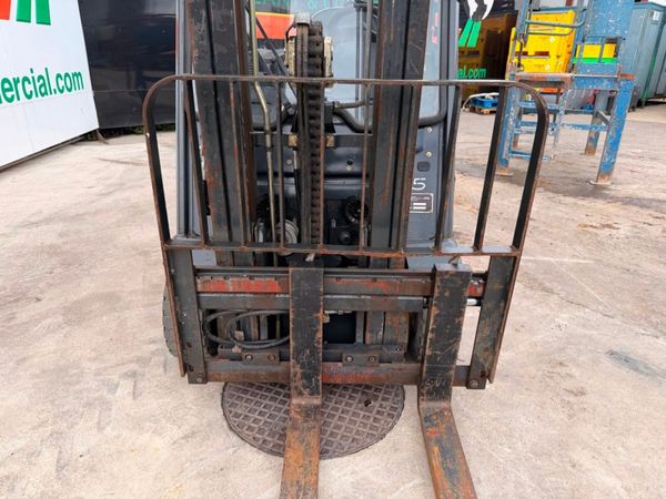 2012 LINDE 1.5 TON ELECTRIC FORKLIFT...2,700 hrs 387871159