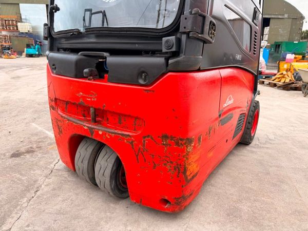 2012 LINDE 1.5 TON ELECTRIC FORKLIFT...2,700 hrs 387871233