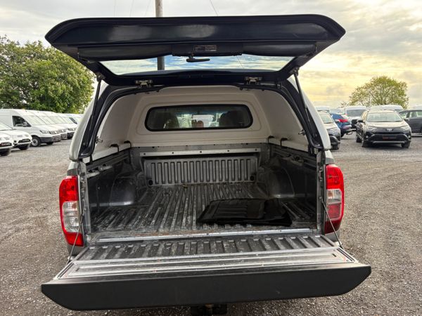 Nissan Navara 387828612