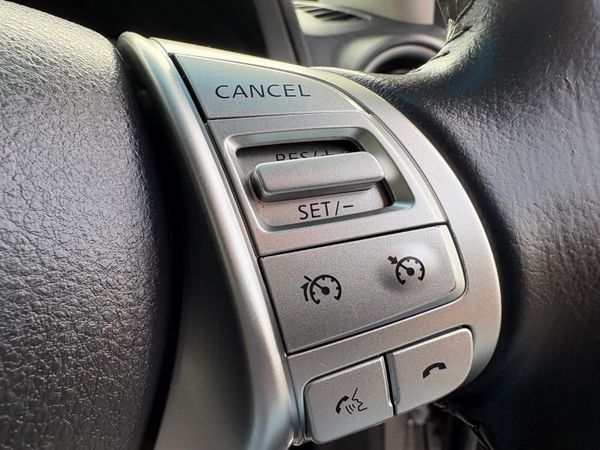 Nissan Navara 387828616