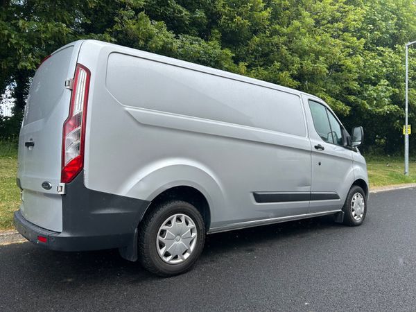 Ford Transit 2019 387905587