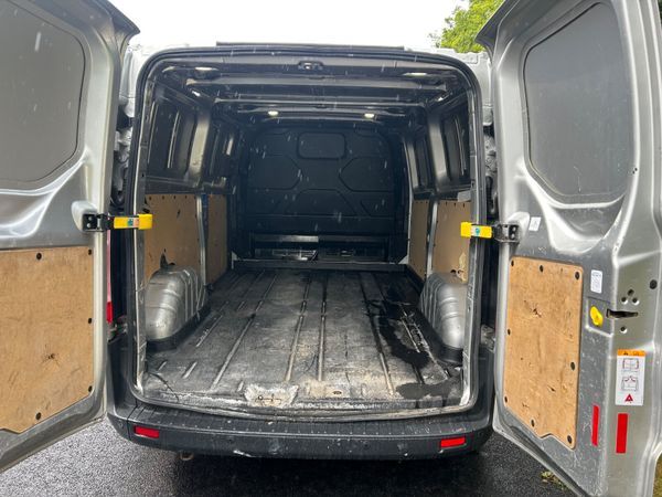Ford Transit 2019 387905597