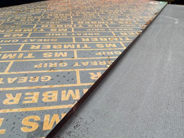 UNUSED NON SLIP TRAILER FLOORING / SHEETING 387918119