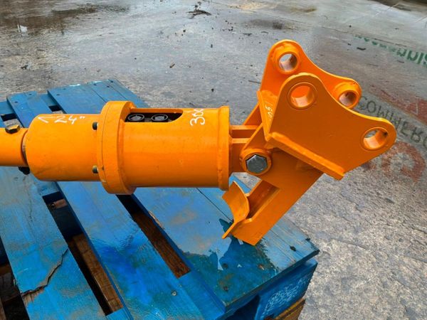 UNUSED MINI DIGGER AUGER..1.5 TONNE......1099. 387918127