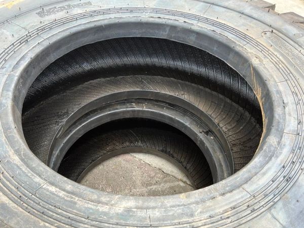 NEW  20.5 x 25 LOADER / DUMPER TYRES....1810t 388045076