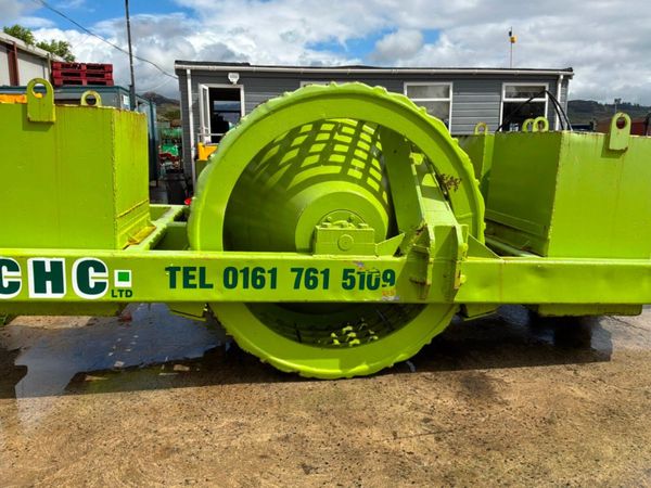 TOW BEHIND DEAD WEIGHT ROLLER   DOZER...CHC 388045141