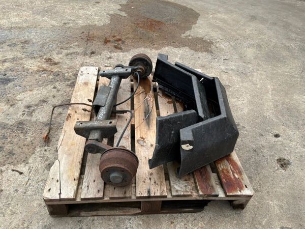 INDESPENSION TRAILER AXLE....4 x 100......BRC 388050566