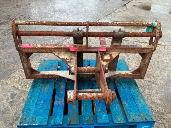 PALLET FORK ATTACHMENT...50/60mm PINS.......3383. 388057682