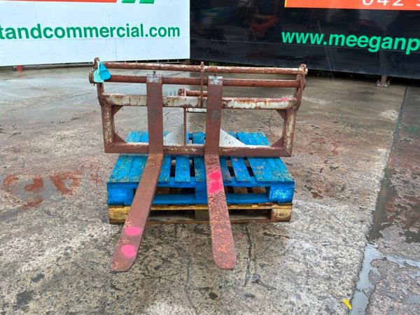 PALLET FORK ATTACHMENT...50/60mm PINS.......3383. 388057732