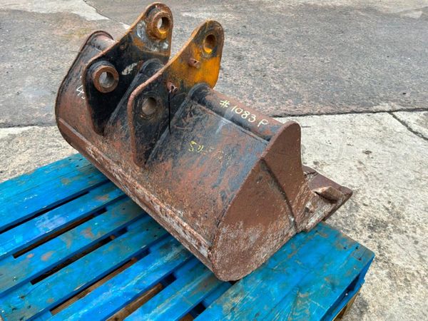 36"  DIGGING BUCKET......45mm PINS.......1083p. 388057803