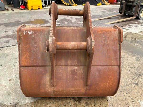 48"  DIGGING BUCKET.......80mm PINS.........48EC 388058098