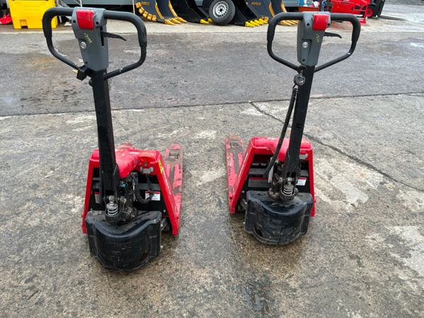 2020 ELP 1.5 TON ELECTRIC PALLET TRUCK.....623p. 388003071