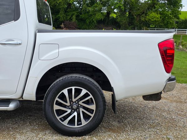 Nissan Navara 2017 388181288